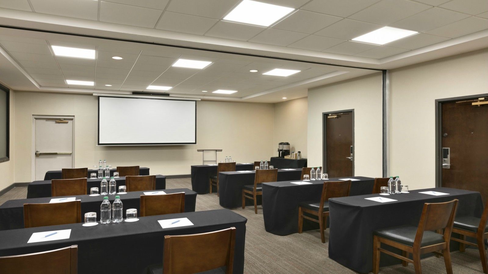Four Points By Sheraton Raleigh North Obchodní fotografie